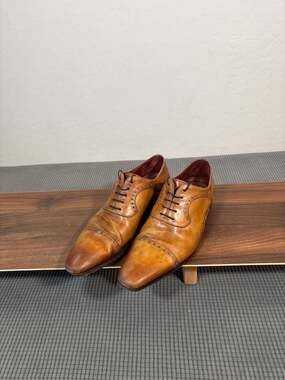 Magnanni Men's Tan Hand-Painted Leather Cap-Toe Semi-Brogue Oxford Shoes Made in